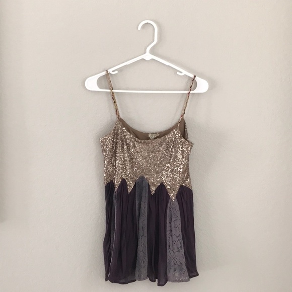 Buckle Tops - Sequence and lace sleeveless top